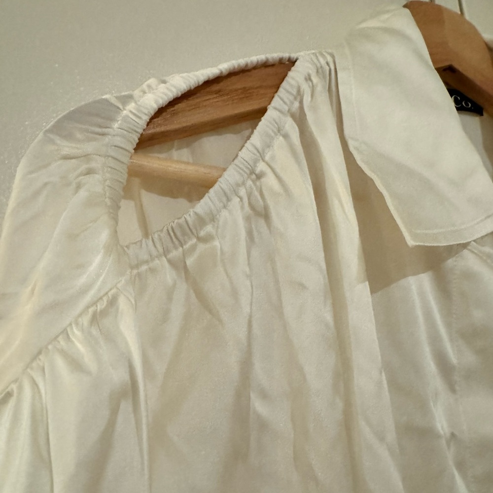 Designer shirt! Extra long sleeves and open shoulders